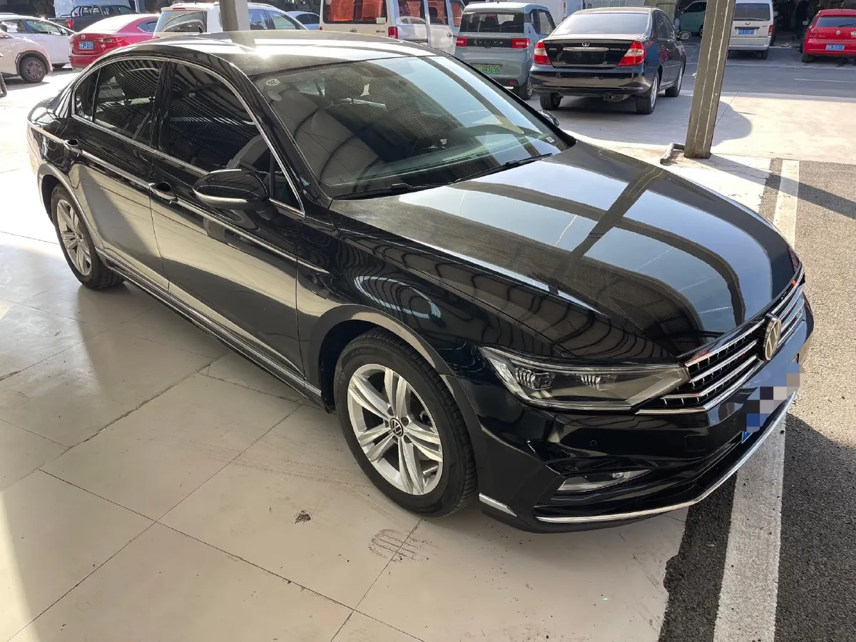 2025 Volkswagen Magotan 1.4T 150HP L4 7DCT,autocango,china used car exporter,china ev exporter,chinese used car exporter,chinese used ev exporter