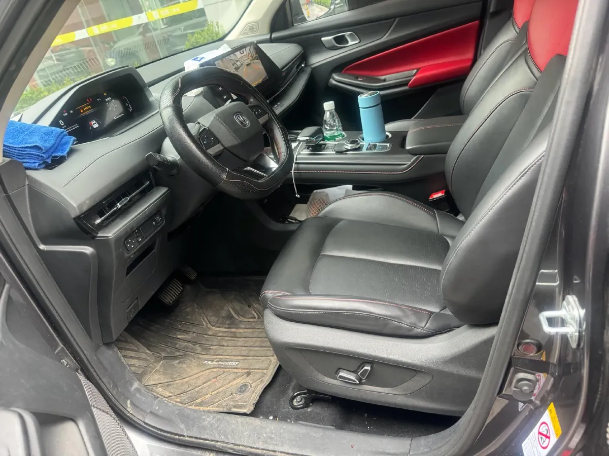 2022 ChangAn Oshan X7 Plus 1.5T 188HP L4 7DCT,autocango,china used car exporter,china ev exporter,chinese used car exporter,chinese used ev exporter