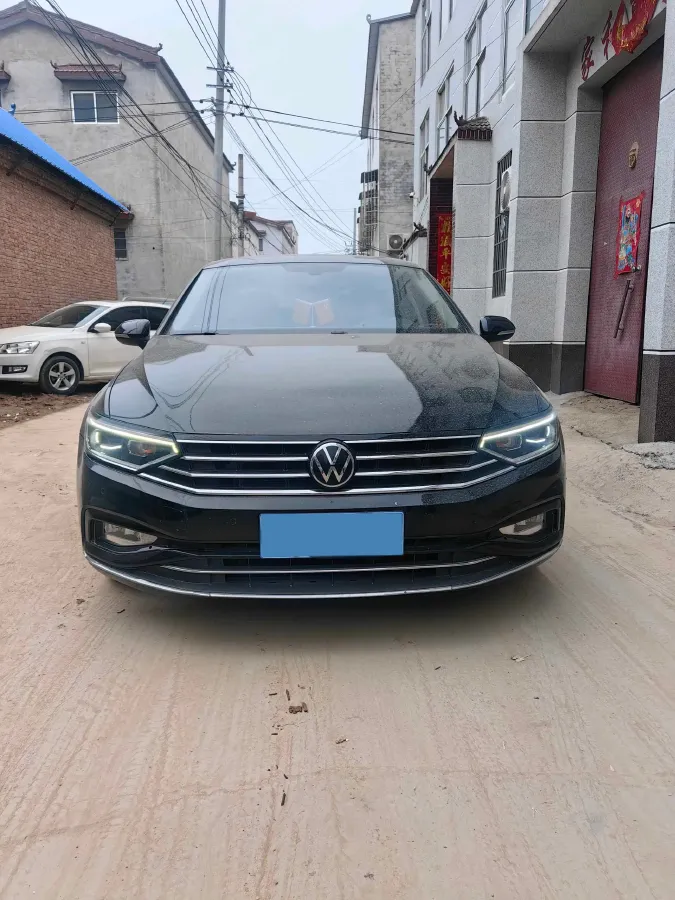2020 Volkswagen Magotan 2.0T 186HP L4 7DCT,autocango,china used car exporter,china ev exporter,chinese used car exporter,chinese used ev exporter