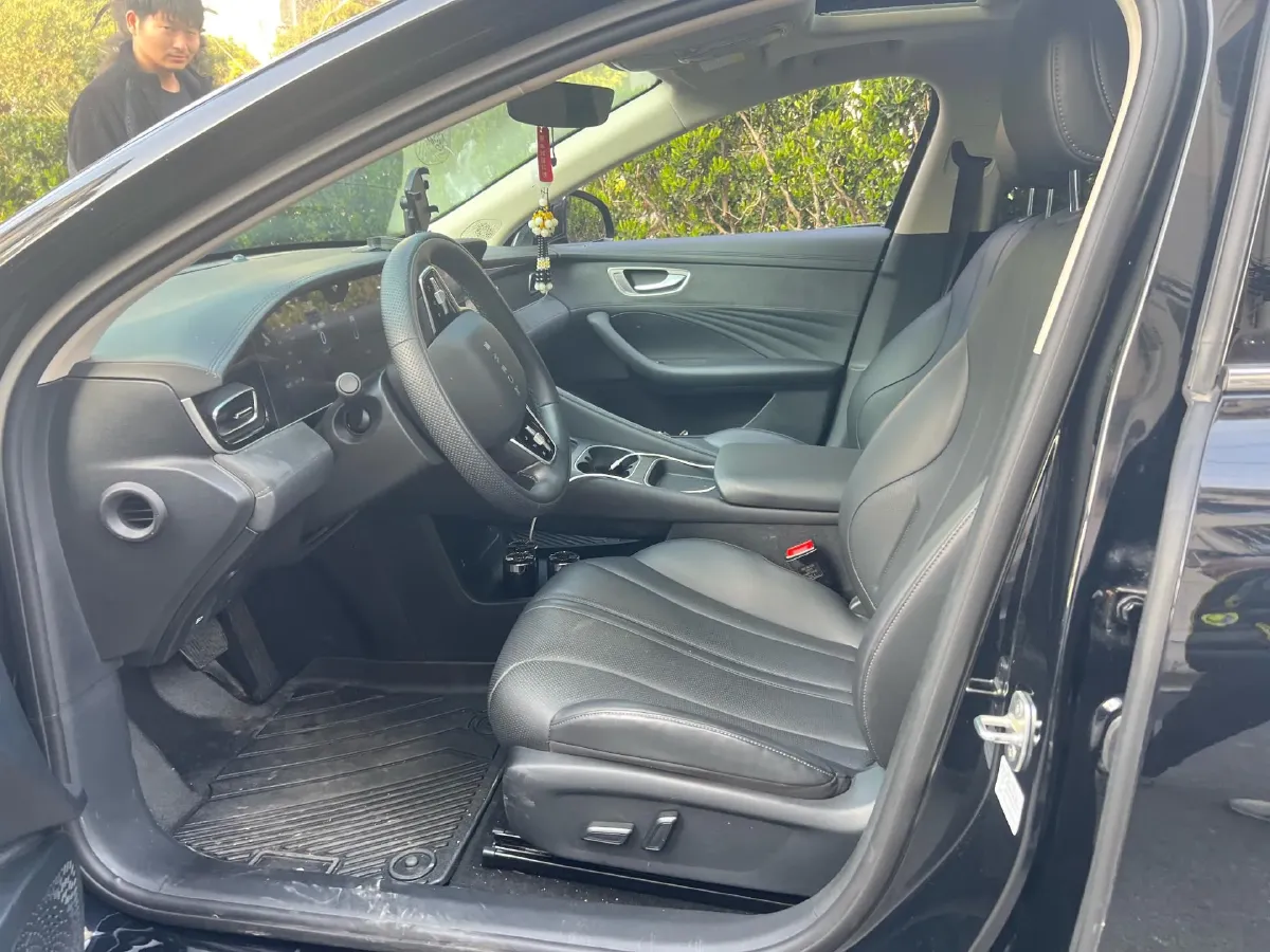 2025 Roewe D7 BEV 68.5KWH,autocango,china used car exporter,china ev exporter,chinese used car exporter,chinese used ev exporter