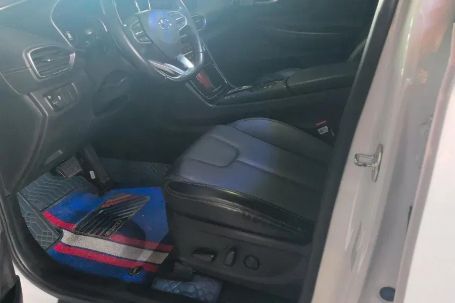 2021 Toyota RAV4 2.5L 178HP L4 E-CVT Hybrid,autocango,china used car exporter,china ev exporter,chinese used car exporter,chinese used ev exporter