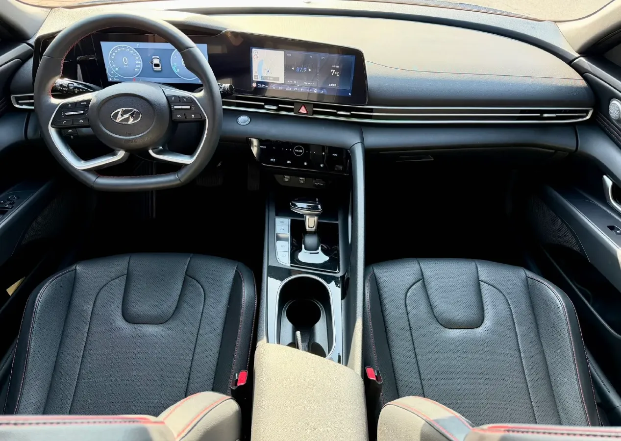 2022 Hyundai Elantra 1.5L 115HP L4 CVT,autocango,china used car exporter,china ev exporter,chinese used car exporter,chinese used ev exporter