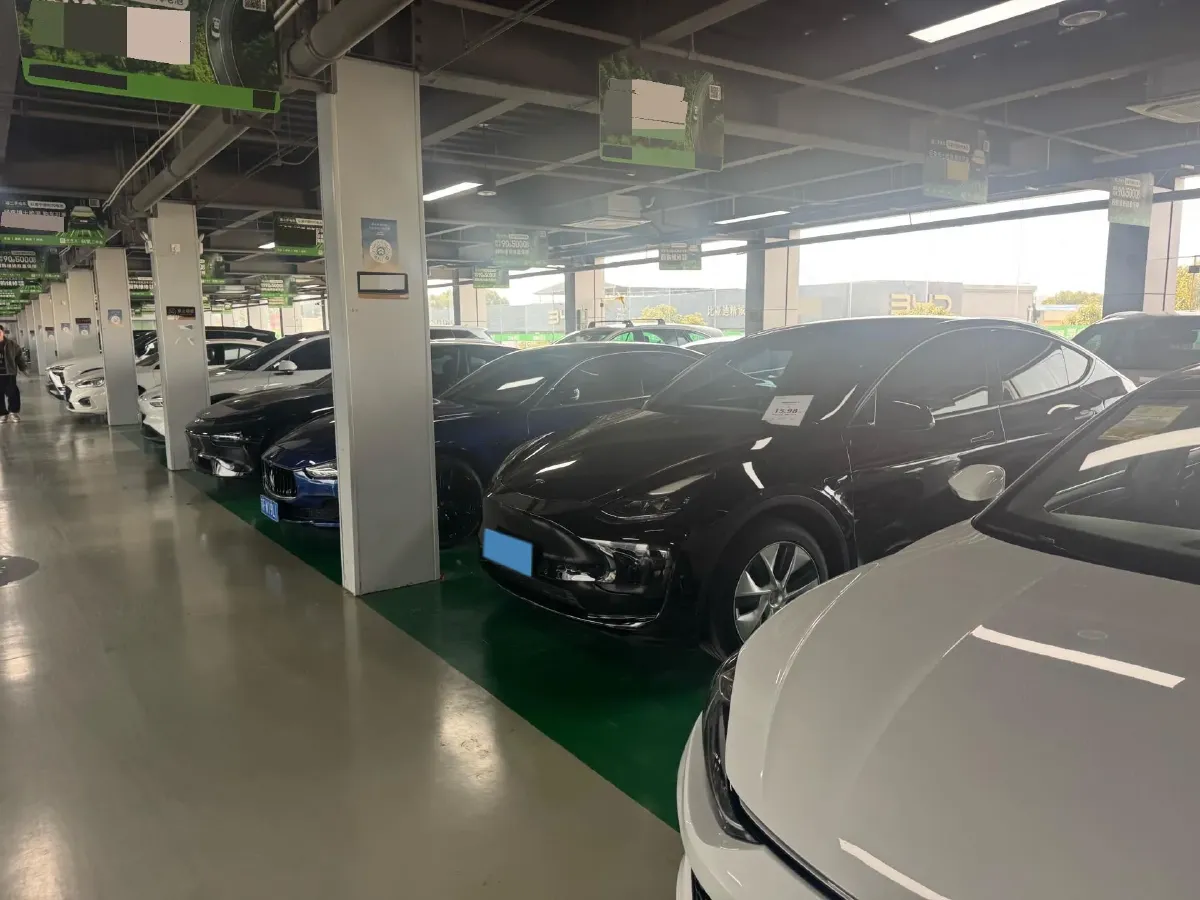 2019 Toyota Camry 2.0L 178HP L4 CVT,autocango,china used car exporter,china ev exporter,chinese used car exporter,chinese used ev exporter