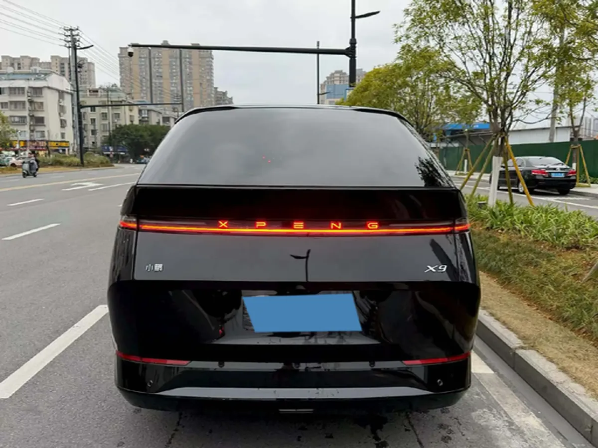 2024 Xpeng X9 BEV 84.5KWH,autocango,china used car exporter,china ev exporter,chinese used car exporter,chinese used ev exporter
