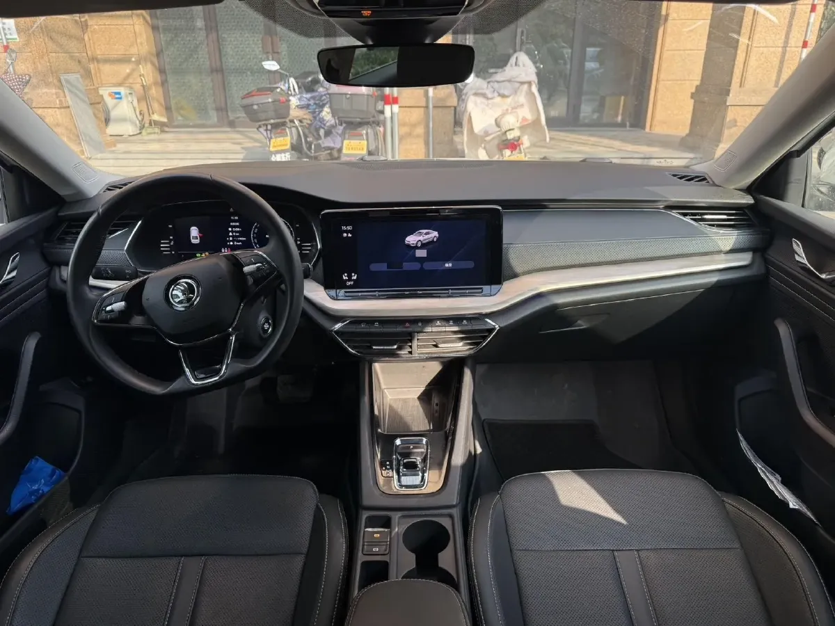 2023 Skoda Octavia 1.4T 150HP L4 7DCT,autocango,china used car exporter,china ev exporter,chinese used car exporter,chinese used ev exporter