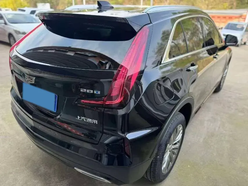 2024 Cadillac XT4 2.0T 237HP L4 9AT,autocango,china used car exporter,china ev exporter,chinese used car exporter,chinese used ev exporter
