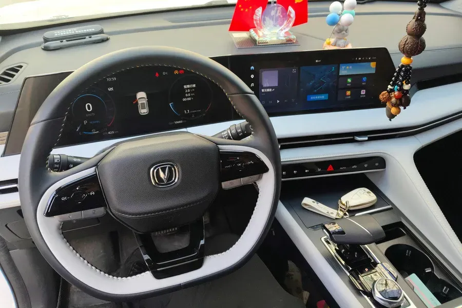 2023 ChangAn CS75 Plus 1.5T 188HP L4 8AT,autocango,china used car exporter,china ev exporter,chinese used car exporter,chinese used ev exporter