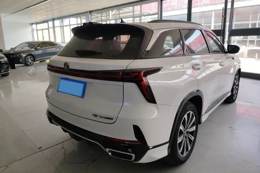 2023 ChangAn CS75 Plus 1.5T 188HP L4 8AT,autocango,china used car exporter,china ev exporter,chinese used car exporter,chinese used ev exporter
