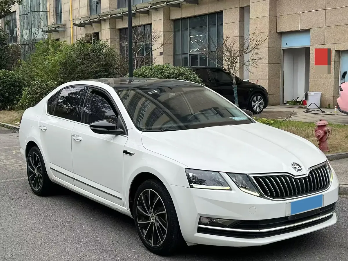 2018 Skoda Octavia 1.4T 150HP L4 7DCT,autocango,china used car exporter,china ev exporter,chinese used car exporter,chinese used ev exporter