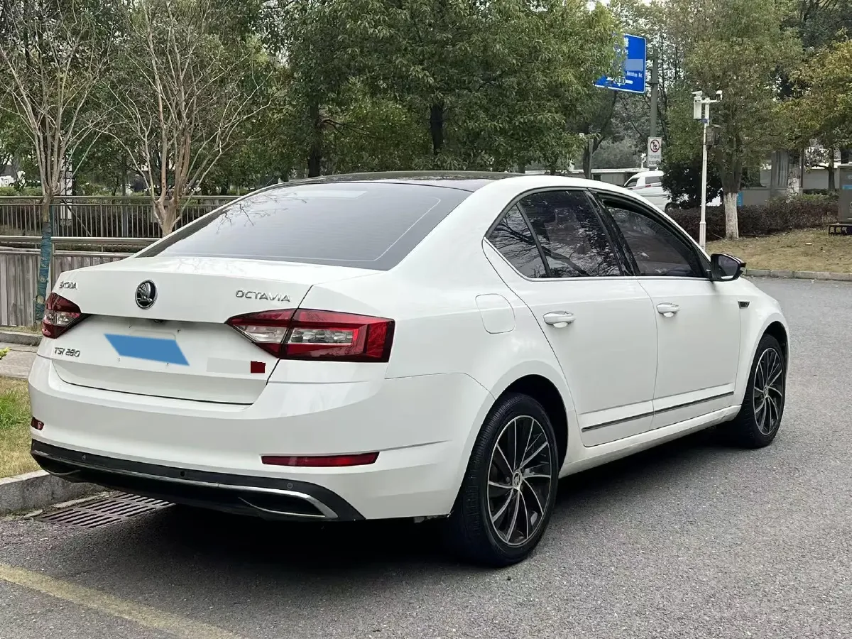2018 Skoda Octavia 1.4T 150HP L4 7DCT,autocango,china used car exporter,china ev exporter,chinese used car exporter,chinese used ev exporter