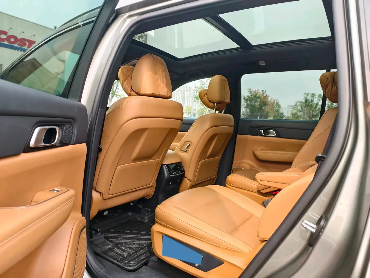 2021 Li ONE Range Extended 131HP REEV 40.5KWH,autocango,china used car exporter,china ev exporter,chinese used car exporter,chinese used ev exporter