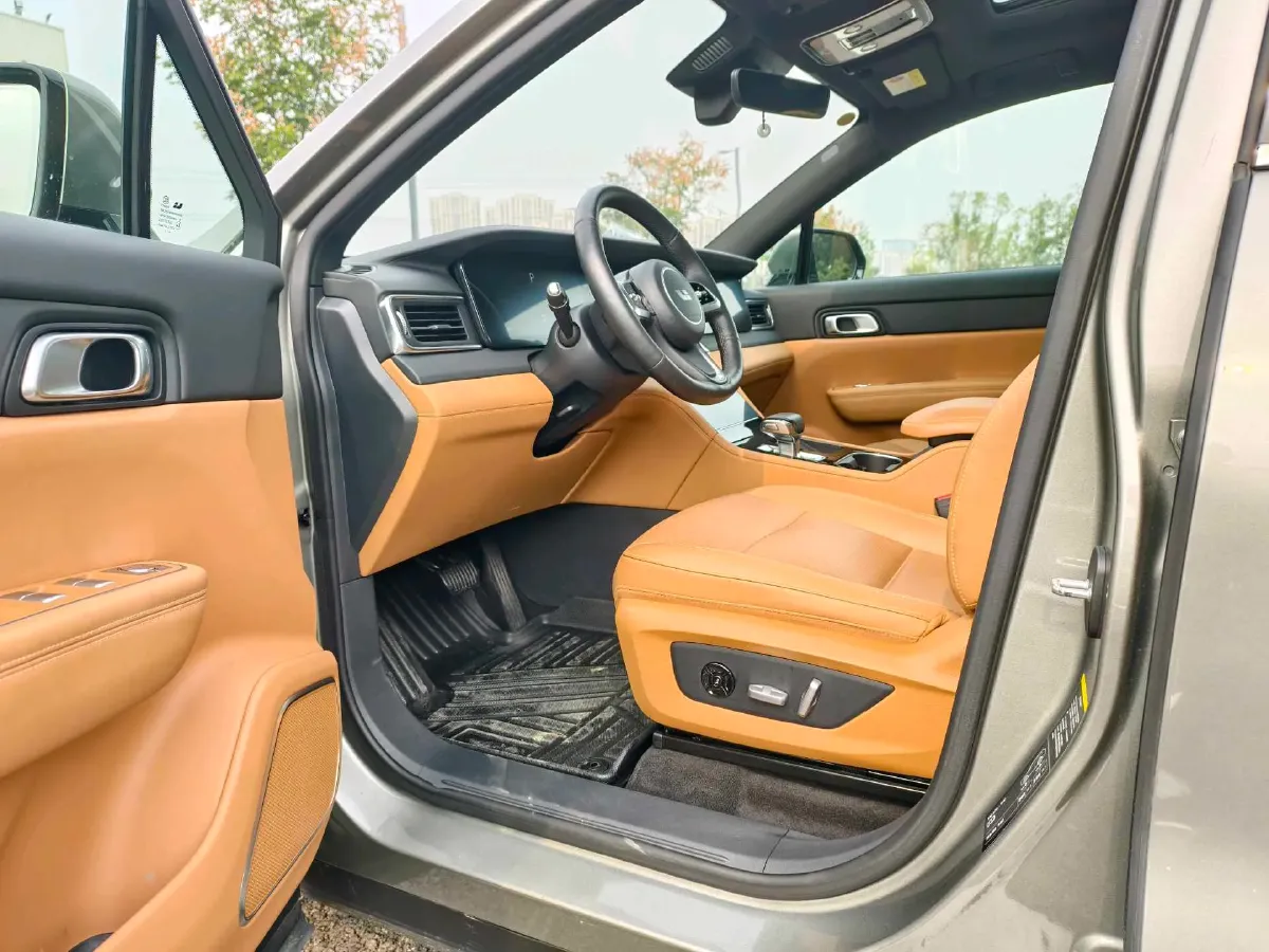 2021 Li ONE Range Extended 131HP REEV 40.5KWH,autocango,china used car exporter,china ev exporter,chinese used car exporter,chinese used ev exporter