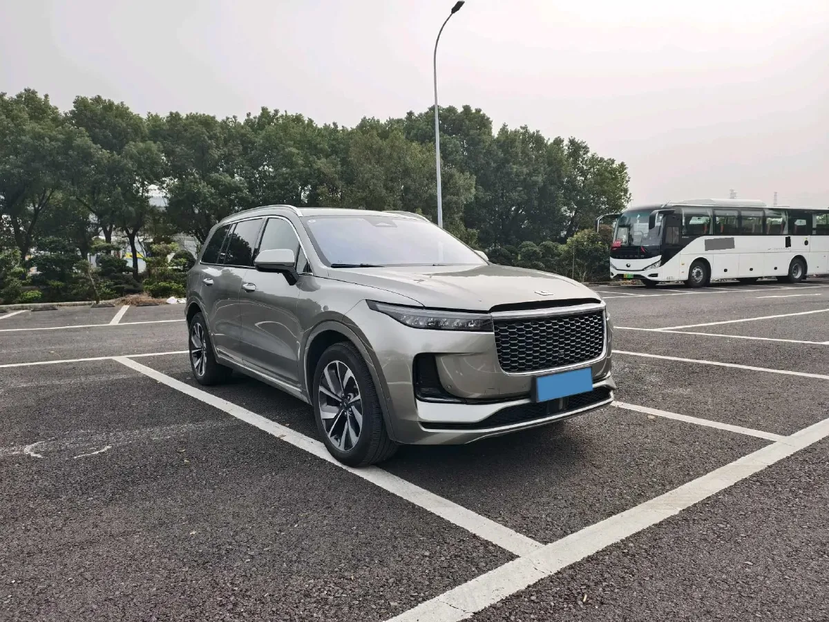 2021 Li ONE Range Extended 131HP REEV 40.5KWH,autocango,china used car exporter,china ev exporter,chinese used car exporter,chinese used ev exporter
