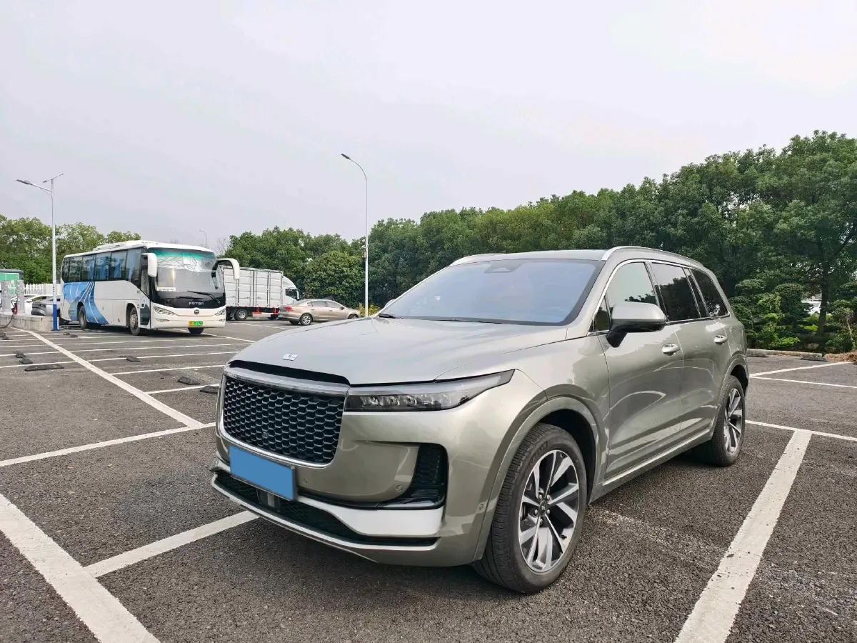 2021 Li ONE Range Extended 131HP REEV 40.5KWH,autocango,china used car exporter,china ev exporter,chinese used car exporter,chinese used ev exporter