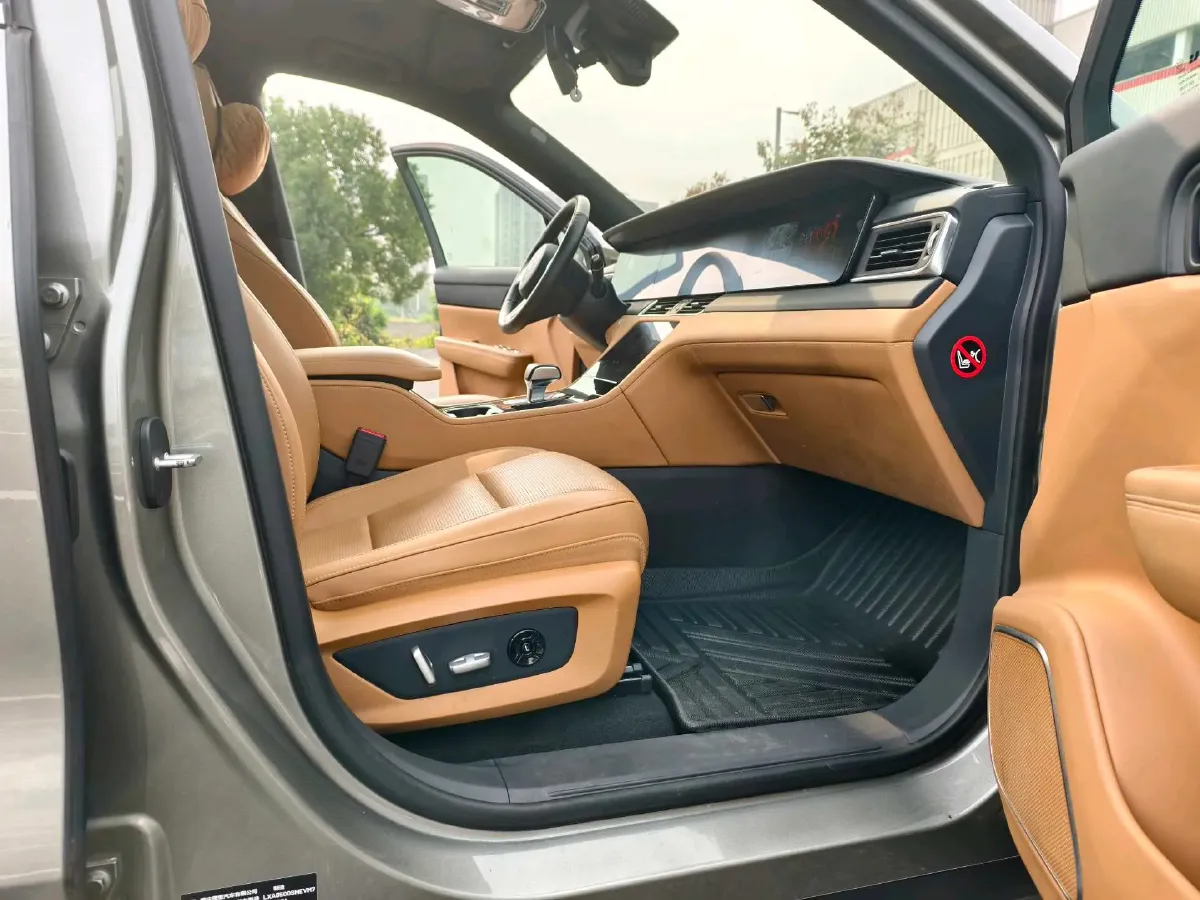 2021 Li ONE Range Extended 131HP REEV 40.5KWH,autocango,china used car exporter,china ev exporter,chinese used car exporter,chinese used ev exporter