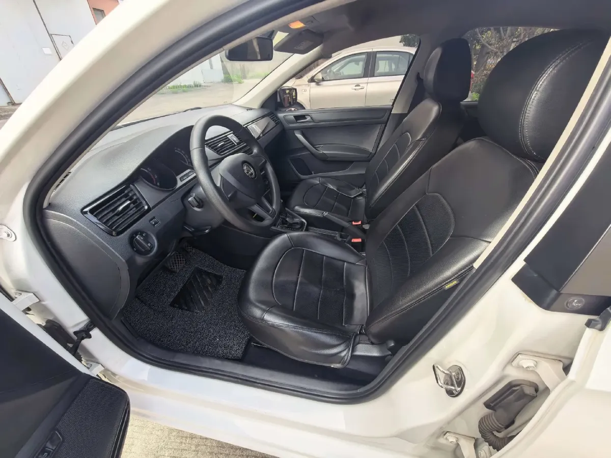 2020 DongFeng Aeolus YiXuan 1.5T 150HP L4 6DCT,autocango,china used car exporter,china ev exporter,chinese used car exporter,chinese used ev exporter