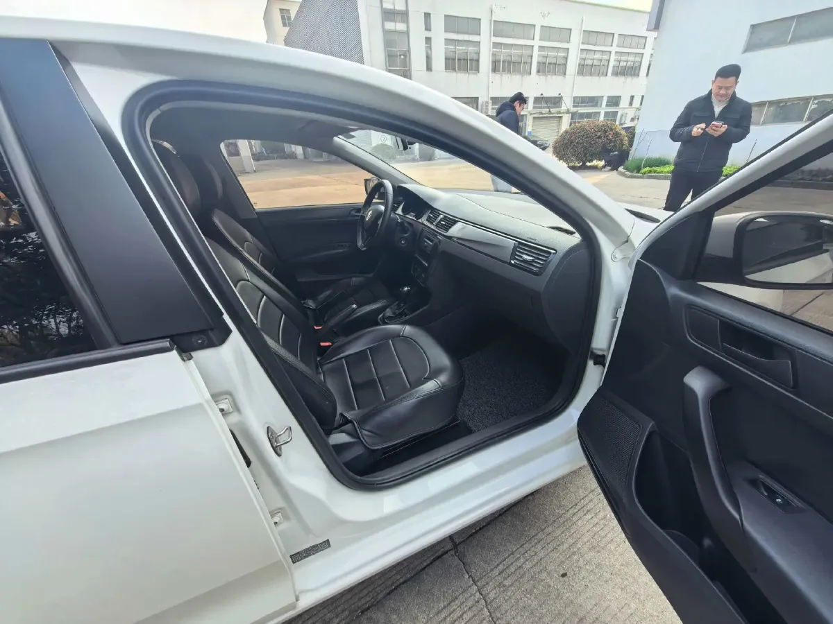 2020 DongFeng Aeolus YiXuan 1.5T 150HP L4 6DCT,autocango,china used car exporter,china ev exporter,chinese used car exporter,chinese used ev exporter