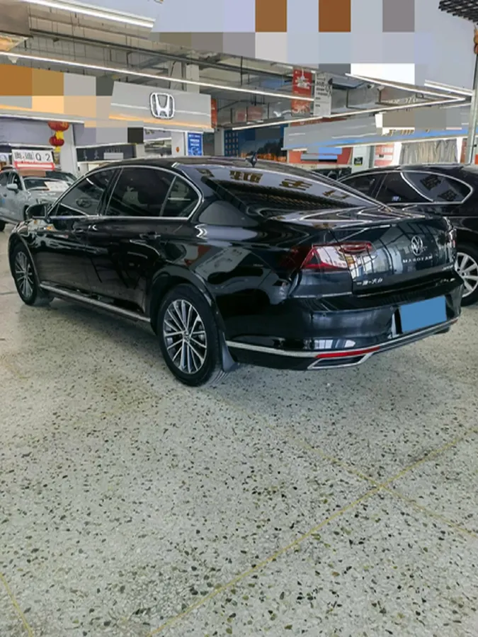 2020 Volkswagen Magotan 2.0T 220HP L4 7DCT,autocango,china used car exporter,china ev exporter,chinese used car exporter,chinese used ev exporter