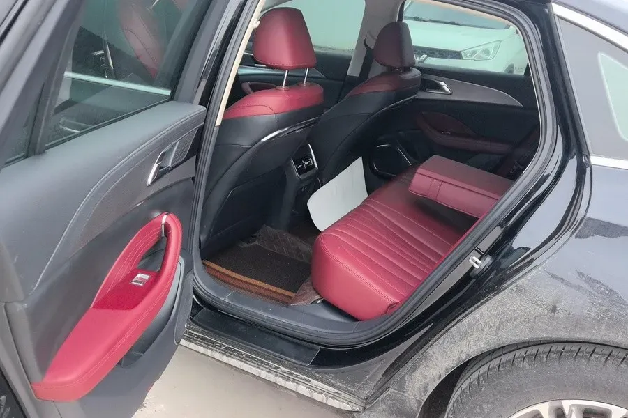 2024 HongQi H5 1.5T 169HP L4 7DCT,autocango,china used car exporter,china ev exporter,chinese used car exporter,chinese used ev exporter