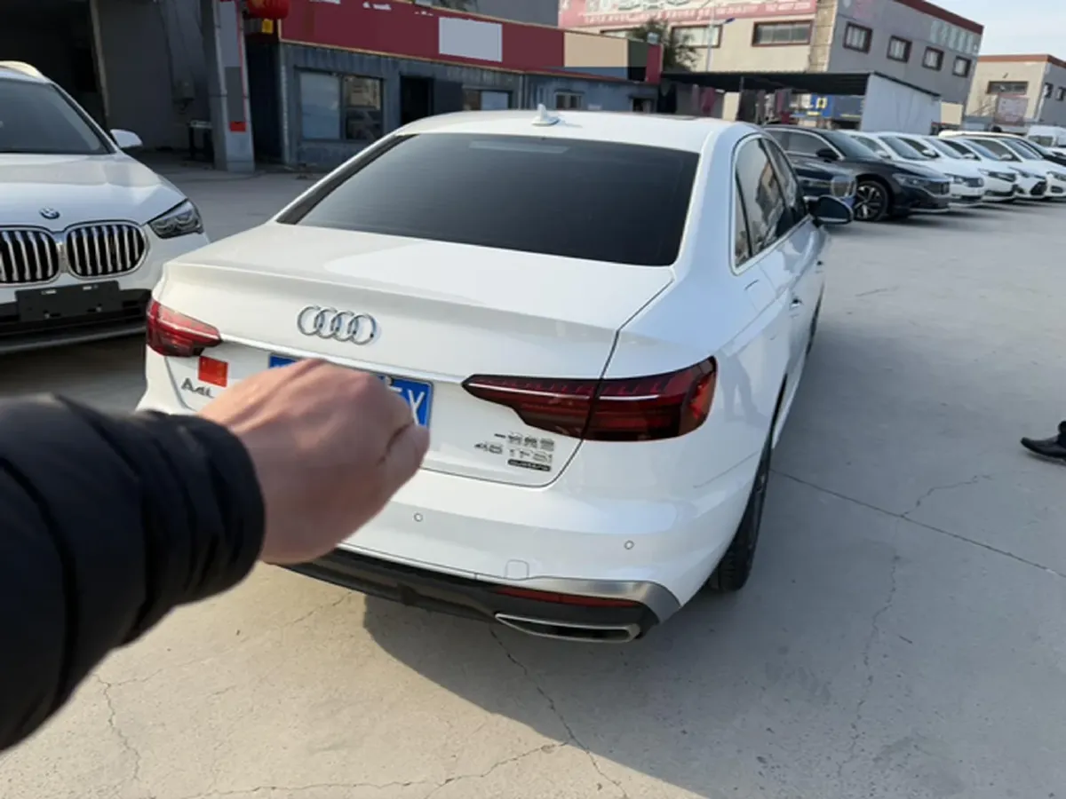 2020 Audi A4L 2.0T 190HP L4 7DCT,autocango,china used car exporter,china ev exporter,chinese used car exporter,chinese used ev exporter
