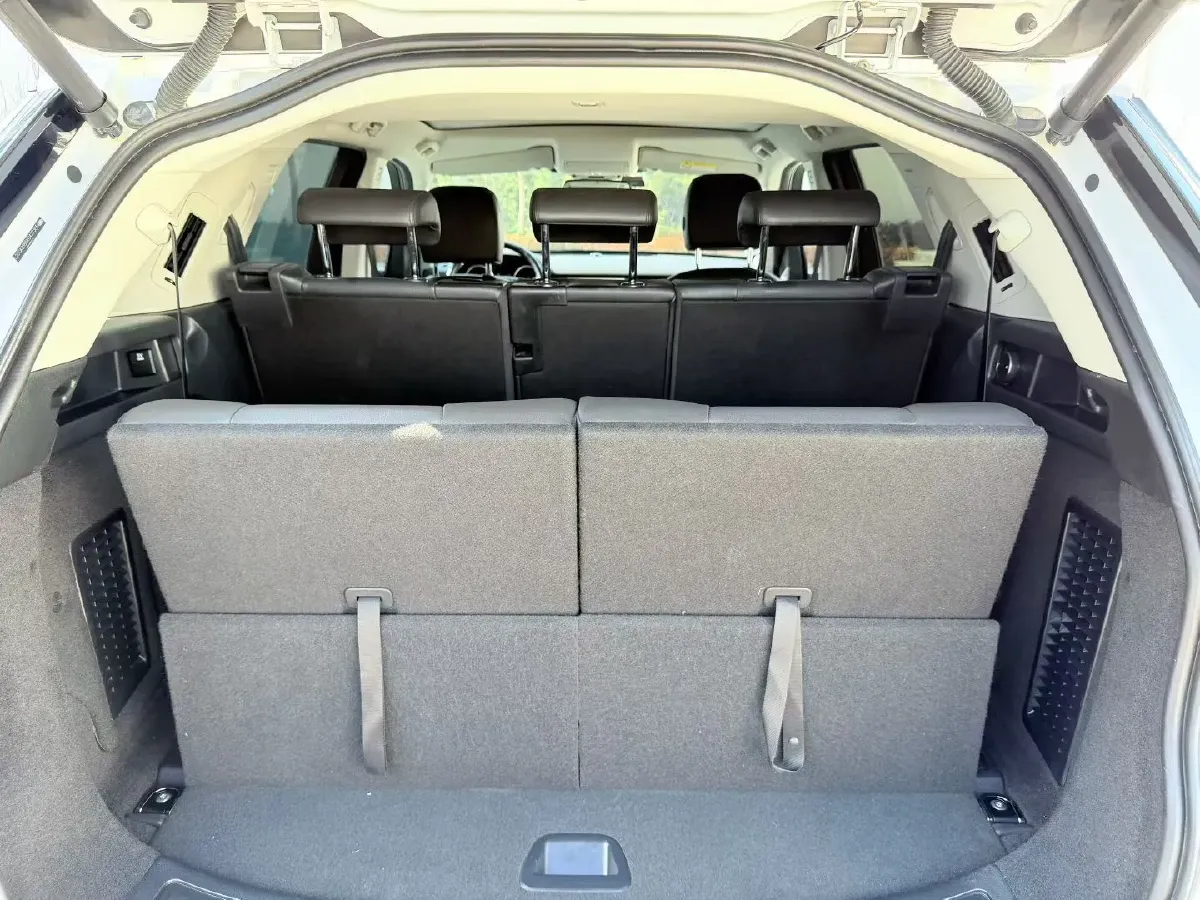 2019 Land Rover Discovery Sport 2.0T 241HP L4 9AT,autocango,china used car exporter,china ev exporter,chinese used car exporter,chinese used ev exporter