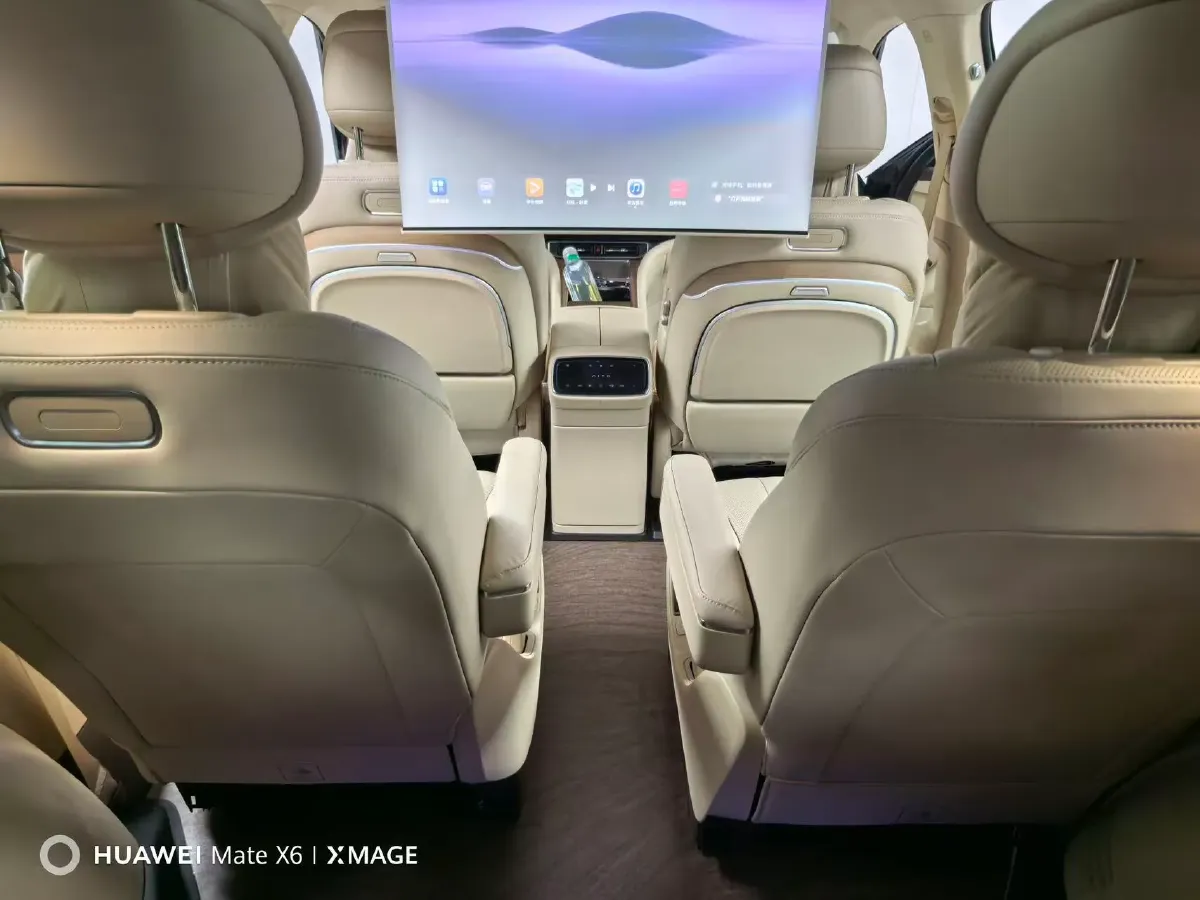 2024 AITO AITO M9 1.5T 152HP L4 REEV 42KWH,autocango,china used car exporter,china ev exporter,chinese used car exporter,chinese used ev exporter