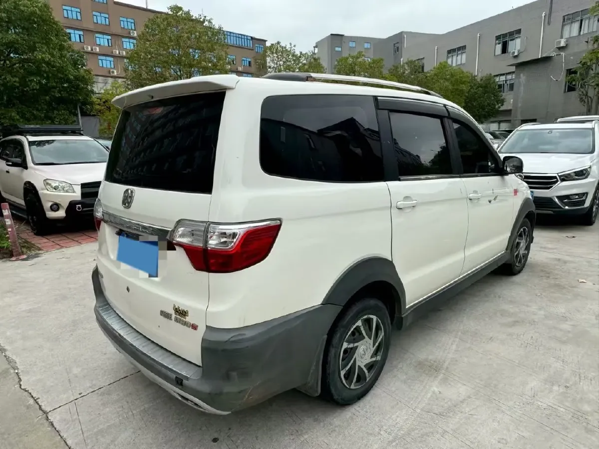 2014 WuLing HongGuang 1.5L 112HP L4 5MT,autocango,china used car exporter,china ev exporter,chinese used car exporter,chinese used ev exporter