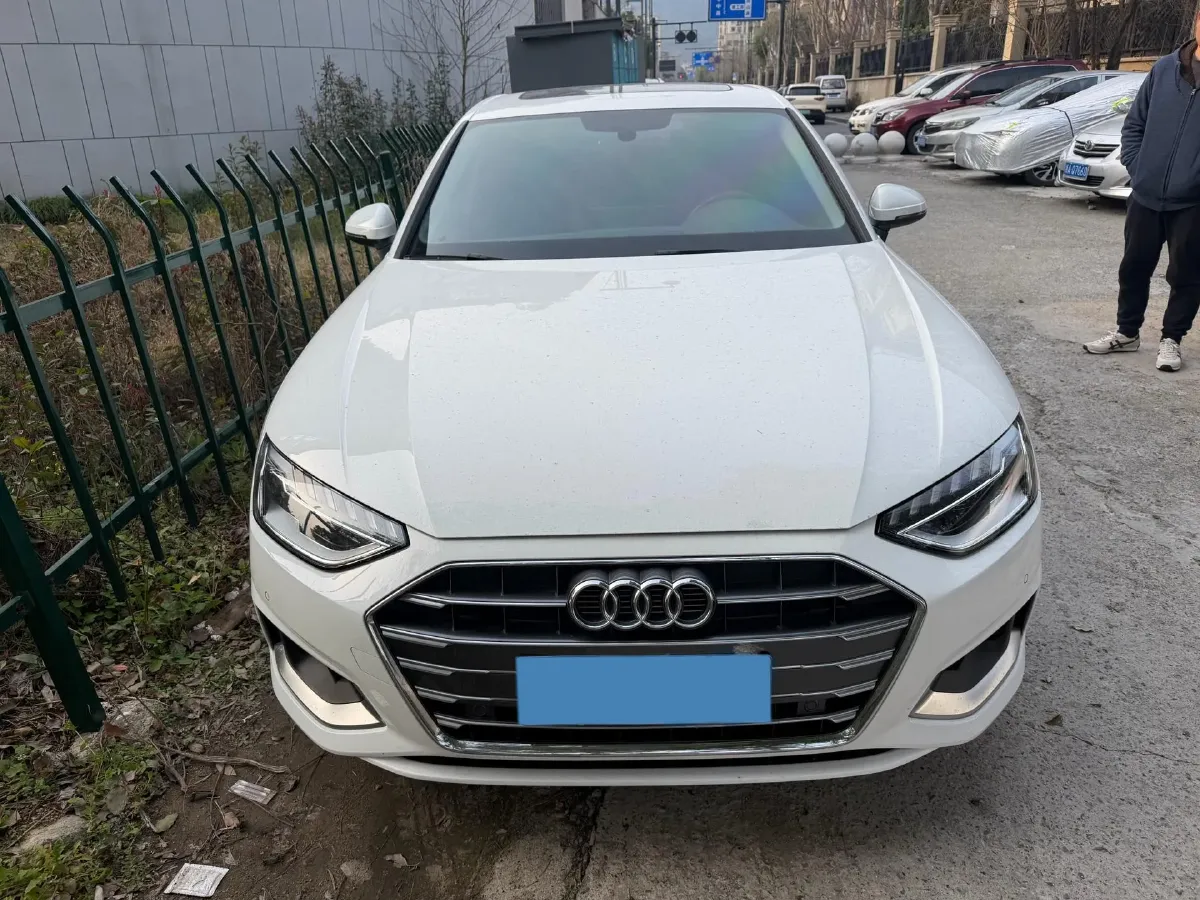 2020 Audi A4L 2.0T 190HP L4 7DCT,autocango,china used car exporter,china ev exporter,chinese used car exporter,chinese used ev exporter