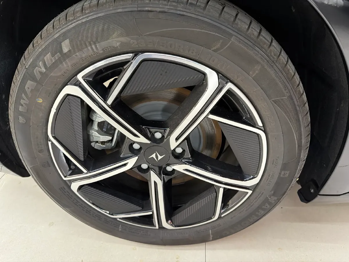 2024 DongFeng eπ eπ007 REEV 105HP REEV 28.4KWH,autocango,china used car exporter,china ev exporter,chinese used car exporter,chinese used ev exporter