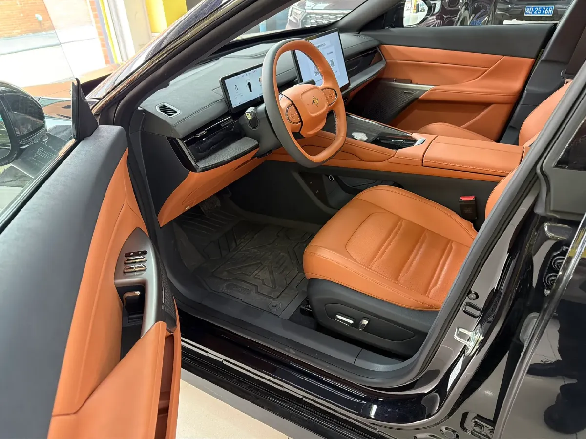 2024 DongFeng eπ eπ007 REEV 105HP REEV 28.4KWH,autocango,china used car exporter,china ev exporter,chinese used car exporter,chinese used ev exporter