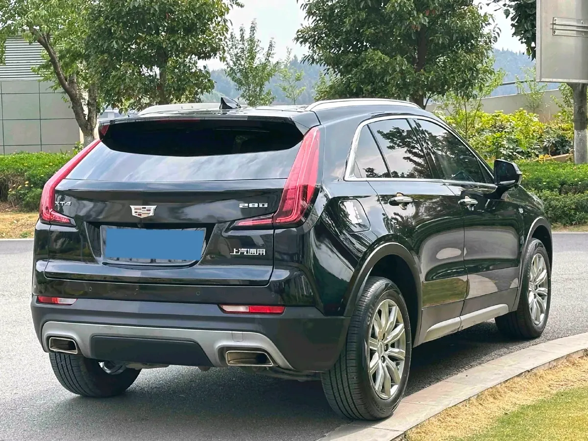 2021 Cadillac XT4 2.0T 237HP L4 9AT,autocango,china used car exporter,china ev exporter,chinese used car exporter,chinese used ev exporter