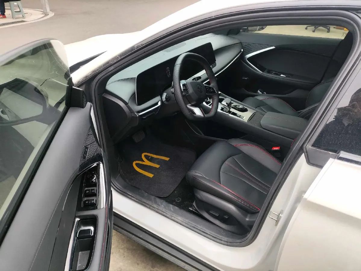 2023 MG 7 1.5T 188HP L4 7DCT,autocango,china used car exporter,china ev exporter,chinese used car exporter,chinese used ev exporter