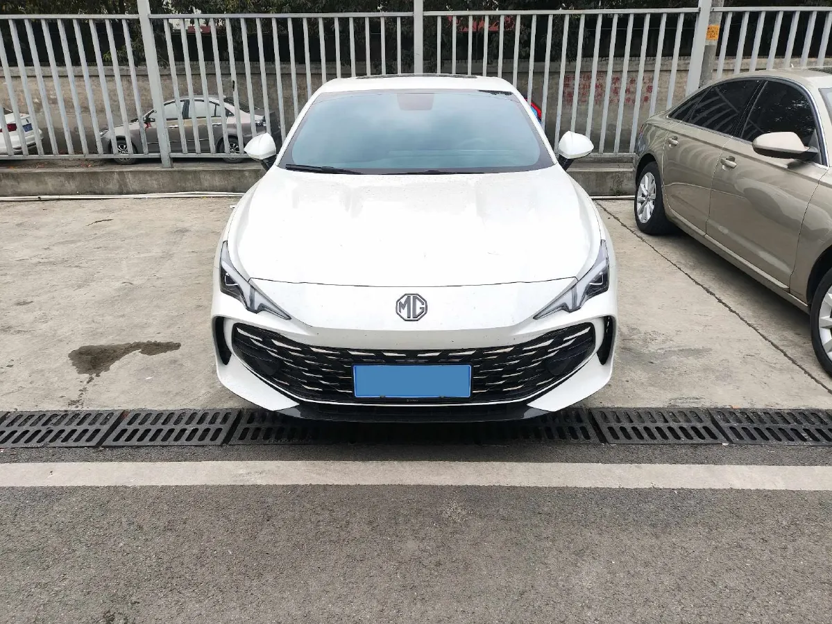 2023 MG 7 1.5T 188HP L4 7DCT,autocango,china used car exporter,china ev exporter,chinese used car exporter,chinese used ev exporter