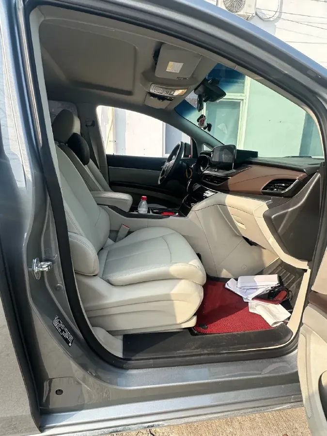 2023 Buick GL8 2.0T 237HP L4 9AT,autocango,china used car exporter,china ev exporter,chinese used car exporter,chinese used ev exporter