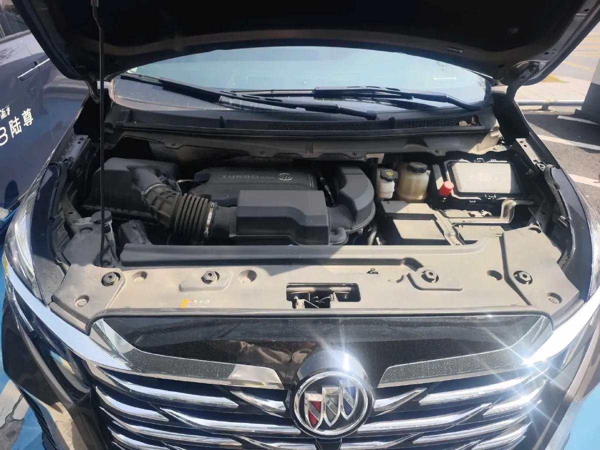 2023 Buick GL8 2.0T 237HP L4 9AT,autocango,china used car exporter,china ev exporter,chinese used car exporter,chinese used ev exporter