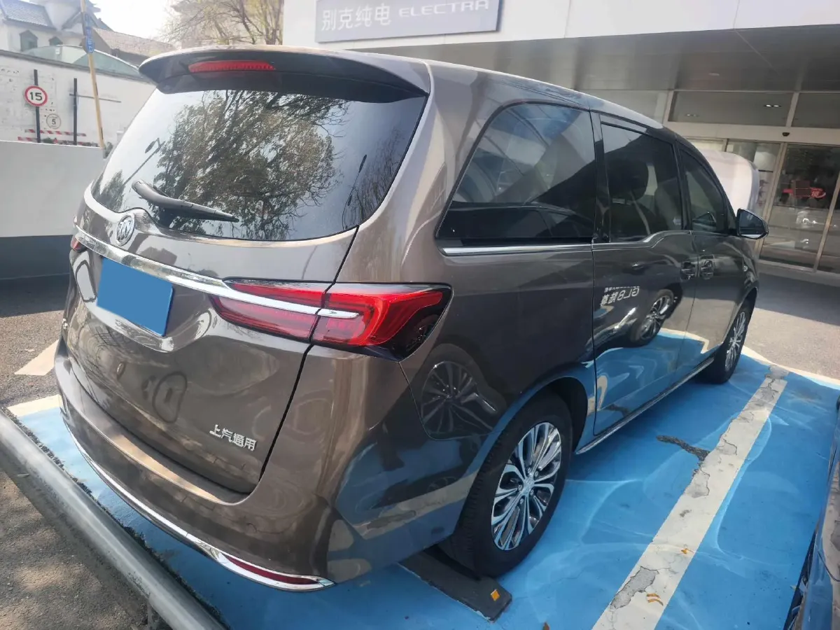 2023 Buick GL8 2.0T 237HP L4 9AT,autocango,china used car exporter,china ev exporter,chinese used car exporter,chinese used ev exporter