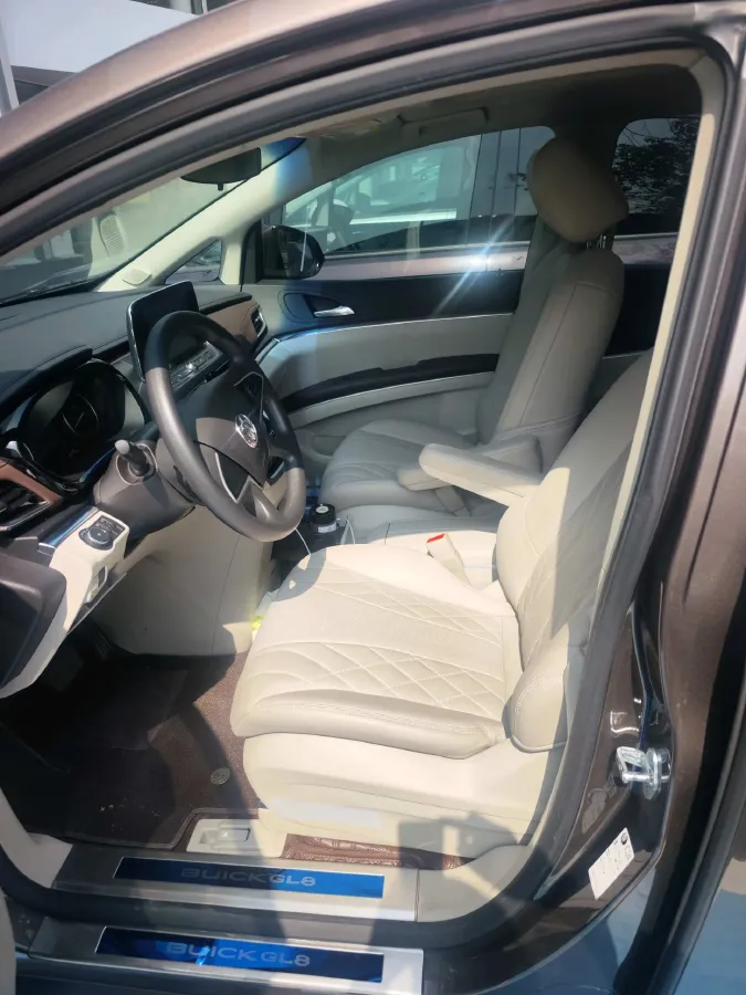 2023 Buick GL8 2.0T 237HP L4 9AT,autocango,china used car exporter,china ev exporter,chinese used car exporter,chinese used ev exporter