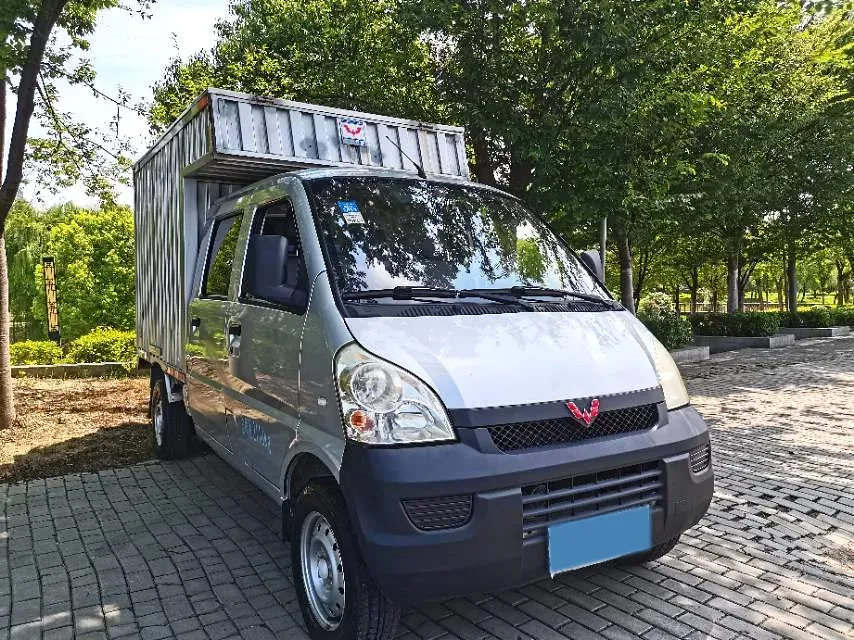 2014 WuLing HongGuang 1.5L 112HP L4 5MT,autocango,china used car exporter,china ev exporter,chinese used car exporter,chinese used ev exporter