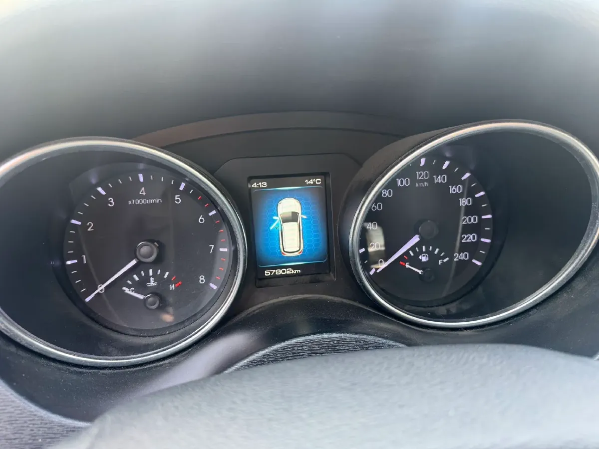 2017 Haval H6 Coupe 2.0T 197HP L4 6MT,autocango,china used car exporter,china ev exporter,chinese used car exporter,chinese used ev exporter