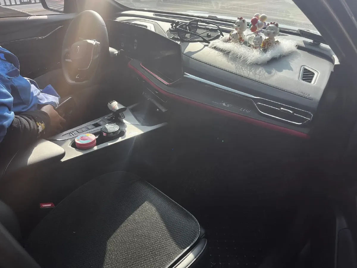 2024 ChangAn X5 PLUS 1.5T 188HP L4 7DCT,autocango,china used car exporter,china ev exporter,chinese used car exporter,chinese used ev exporter