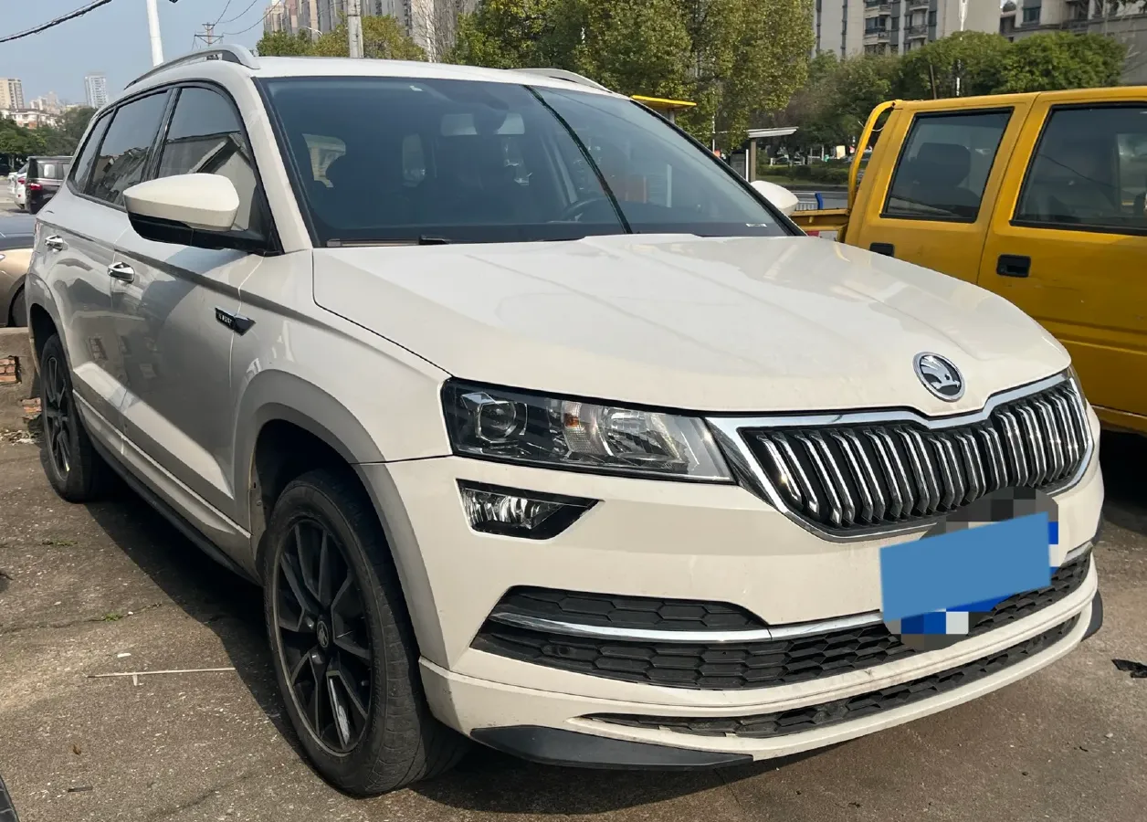 2022 Skoda Karoq 1.4T 150HP L4 7DCT,autocango,china used car exporter,china ev exporter,chinese used car exporter,chinese used ev exporter