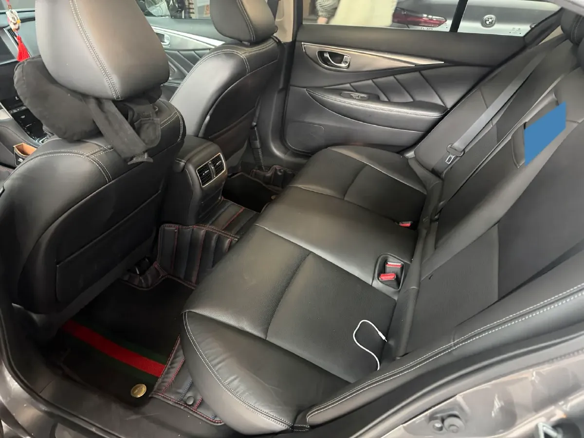 2018 Jeep Grand Commander 2.0T 265HP L4 9AT,autocango,china used car exporter,china ev exporter,chinese used car exporter,chinese used ev exporter