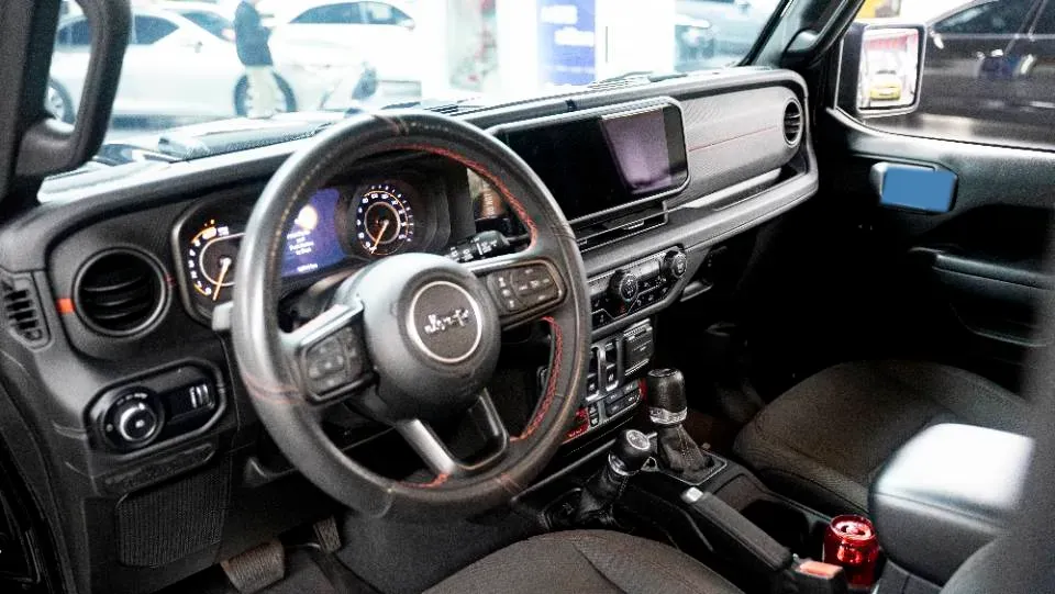 2024 Jeep Wrangler 2.0T 266HP L4 8AT,autocango,china used car exporter,china ev exporter,chinese used car exporter,chinese used ev exporter