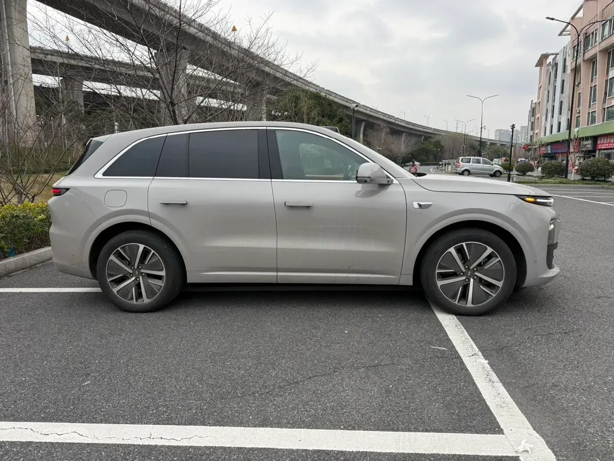 2024 Li L6 Range Extended 154HP L4 REEV 36.8KWH,autocango,china used car exporter,china ev exporter,chinese used car exporter,chinese used ev exporter