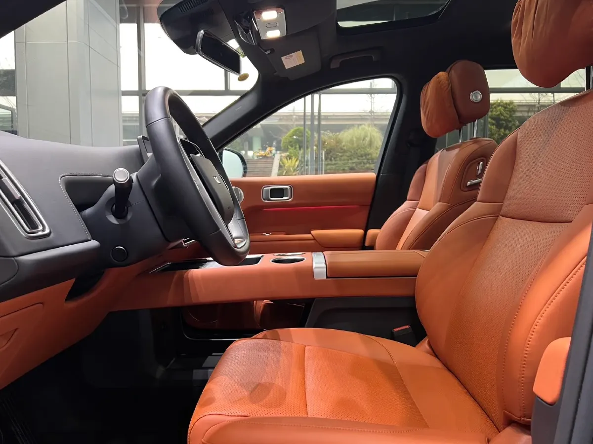 2023 Li L8 Range Extended 154HP REEV 40.9KWH,autocango,china used car exporter,china ev exporter,chinese used car exporter,chinese used ev exporter