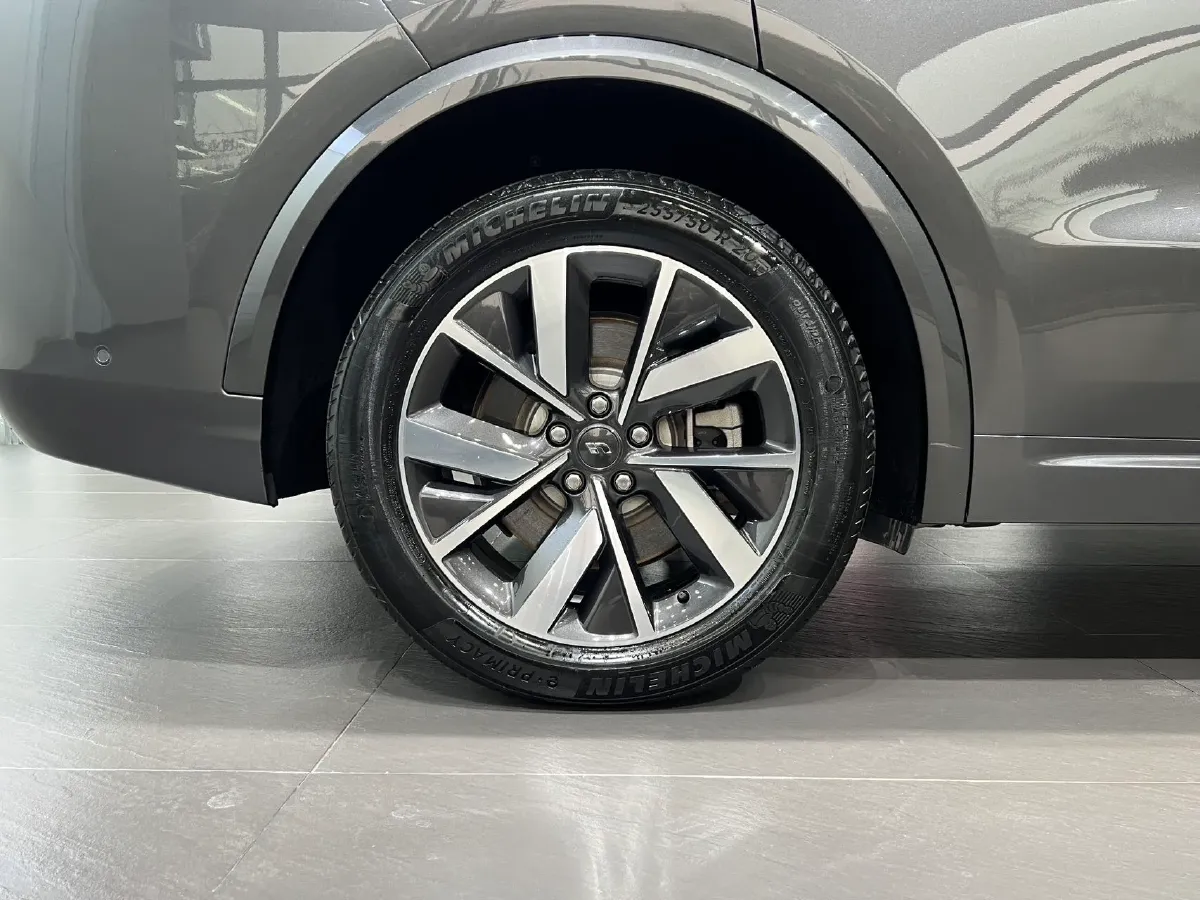 2023 Li L8 Range Extended 154HP REEV 40.9KWH,autocango,china used car exporter,china ev exporter,chinese used car exporter,chinese used ev exporter