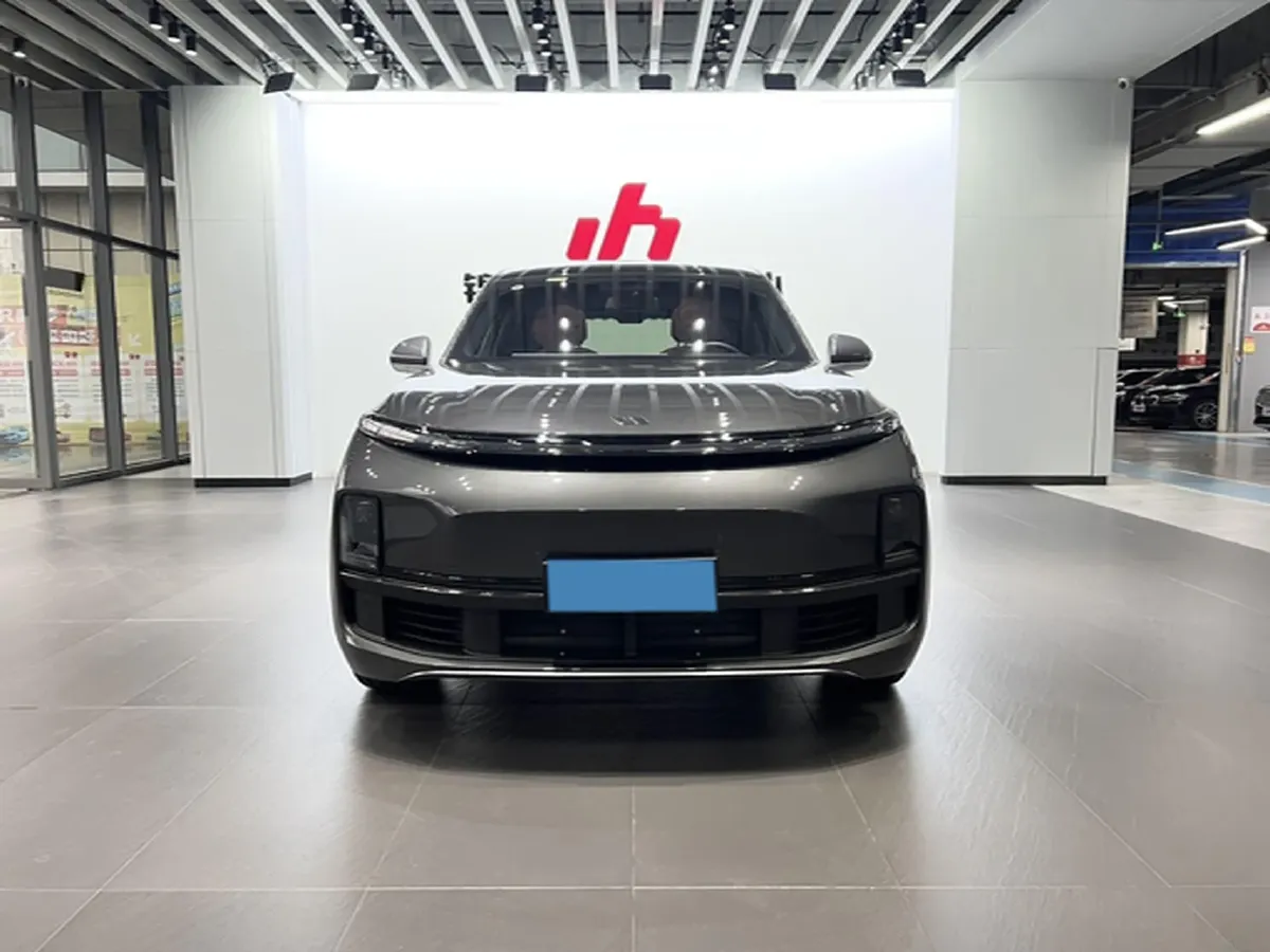 2023 Li L8 Range Extended 154HP REEV 40.9KWH,autocango,china used car exporter,china ev exporter,chinese used car exporter,chinese used ev exporter