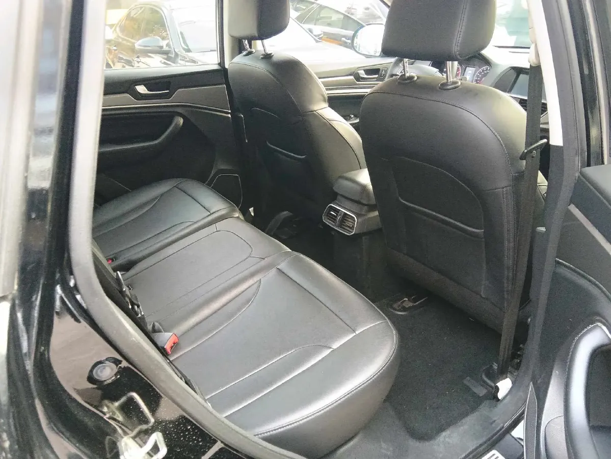 2018 Haval H6 1.5T 150HP L4 7DCT,autocango,china used car exporter,china ev exporter,chinese used car exporter,chinese used ev exporter