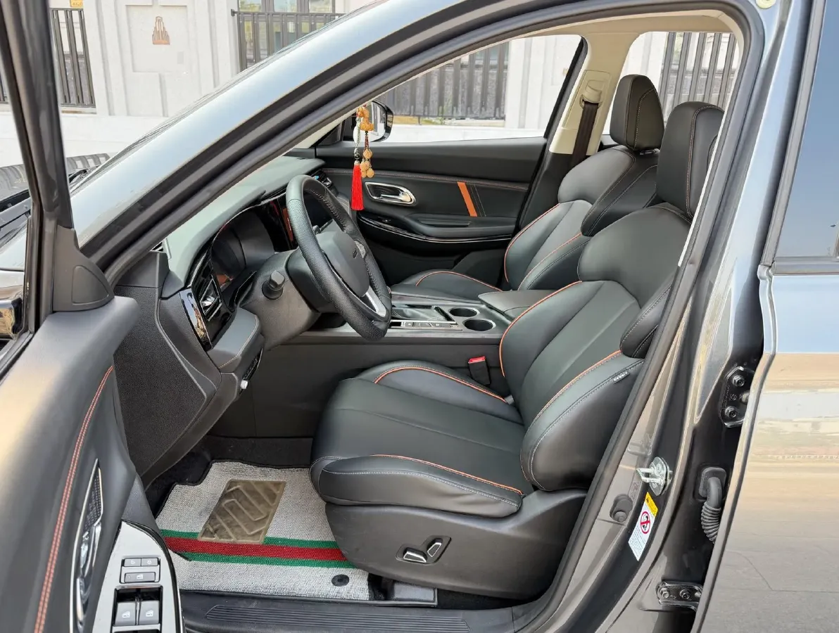 2022 ChangAn Oshan X7 Plus 1.5T 188HP L4 7DCT,autocango,china used car exporter,china ev exporter,chinese used car exporter,chinese used ev exporter