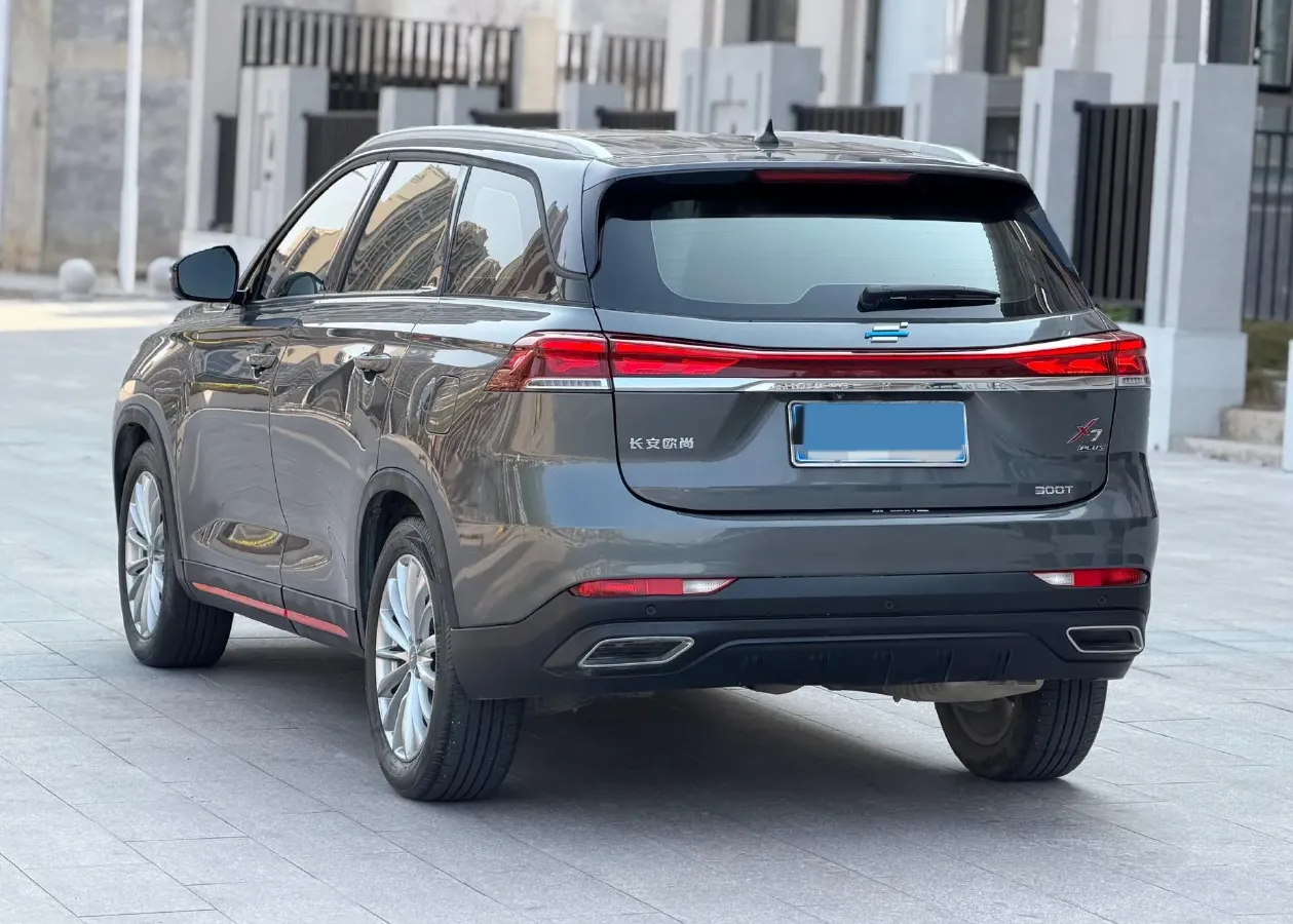 2022 ChangAn Oshan X7 Plus 1.5T 188HP L4 7DCT,autocango,china used car exporter,china ev exporter,chinese used car exporter,chinese used ev exporter